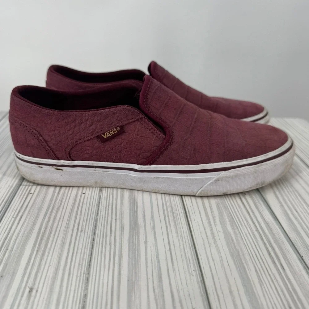 Vans Women's 8 Slip-On Burgundy Suede Crocodile Embossed Sneakers Low Top Shoes